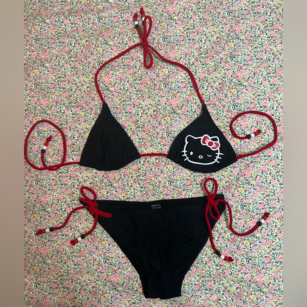 Hello Kitty bikini
